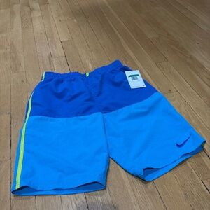Boys Nike Swim Size XL New With Tags